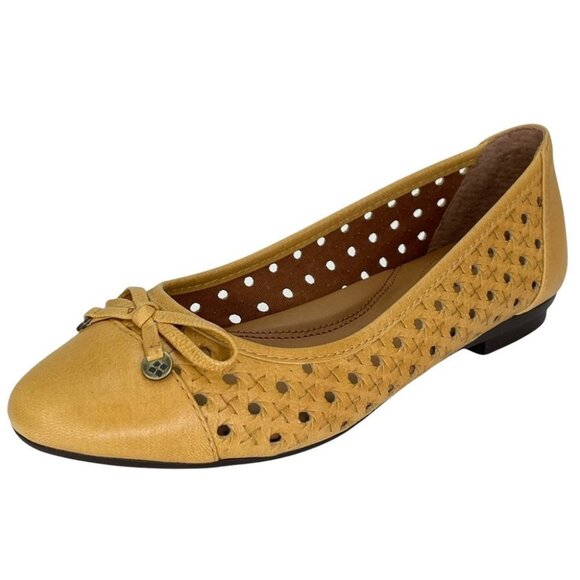 Patricia Nash Shoes - Patricia Nash Bettina Ochre Leather Perforated Bow Accent Womens Flats Size 6M